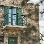 Gaia - Boutique Retreat Apartman Marathópoli