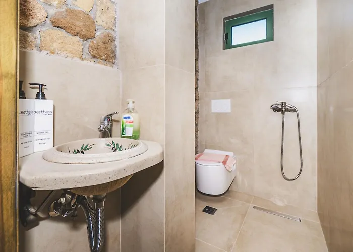 Gaia - Boutique Retreat Marathopoli