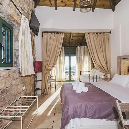 Gaia - Boutique Retreat Marathopoli