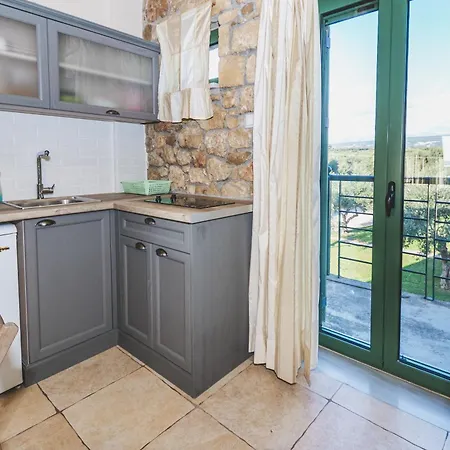 Gaia - Boutique Retreat Marathopoli