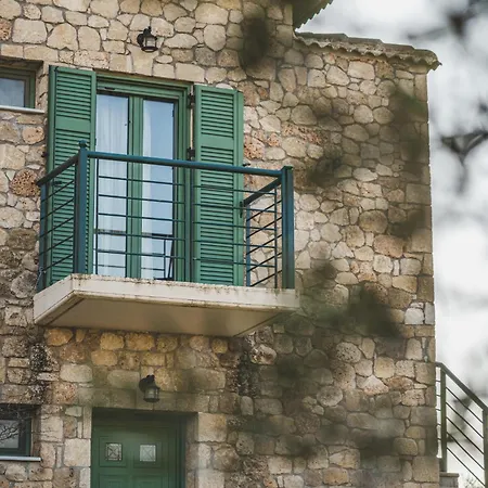 Gaia - Boutique Retreat Apartment Marathopoli