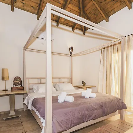 Gaia - Boutique Retreat Daire Marathopoli