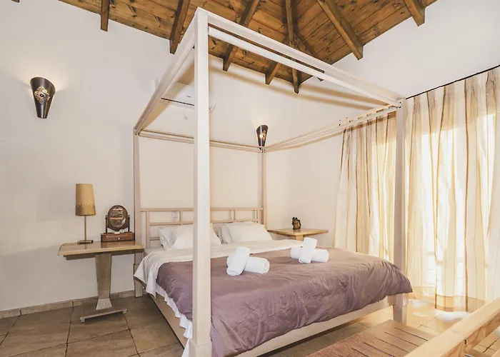 Gaia - Boutique Retreat Daire Marathopoli